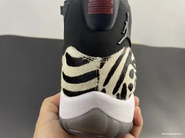 MaikeSneakers AR0715-010 AIR ANIMAL JORDAN INSTINCT 11 0323